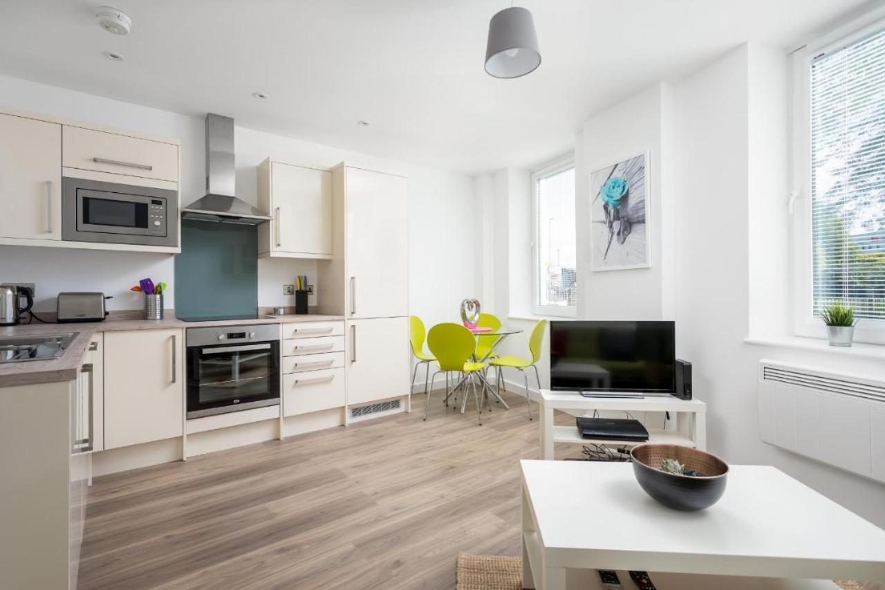 The Post House One By Fortuna Property Gloucester Eksteriør billede