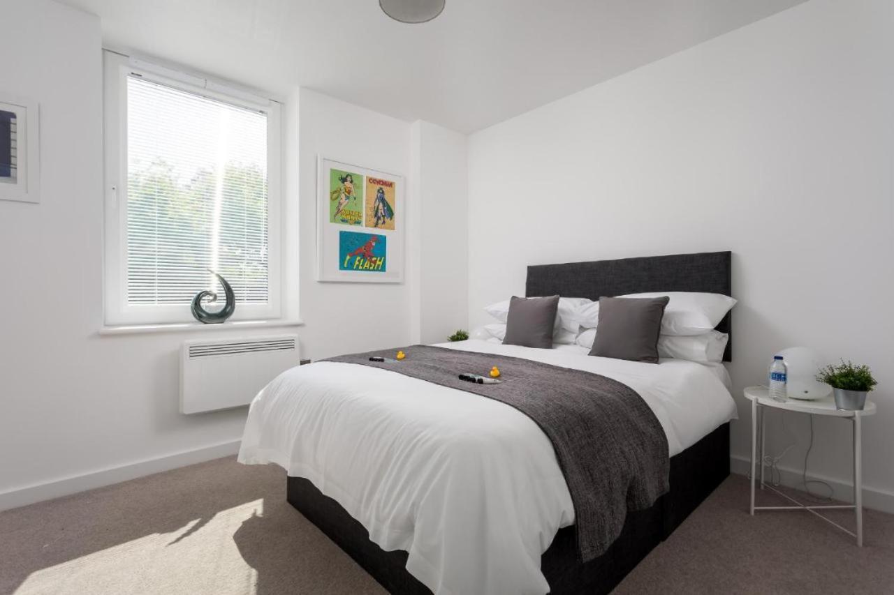 The Post House One By Fortuna Property Gloucester Eksteriør billede
