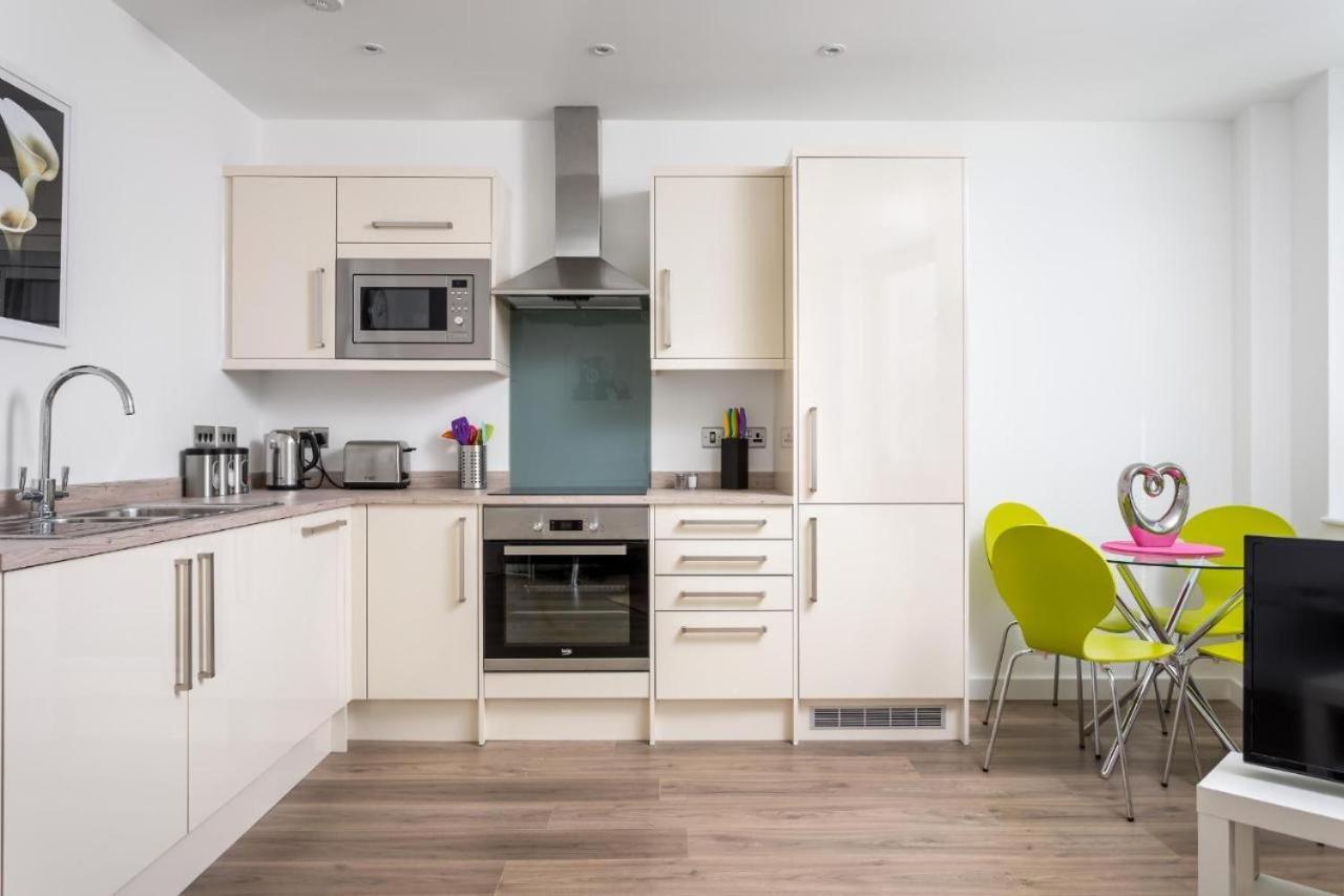 The Post House One By Fortuna Property Gloucester Eksteriør billede