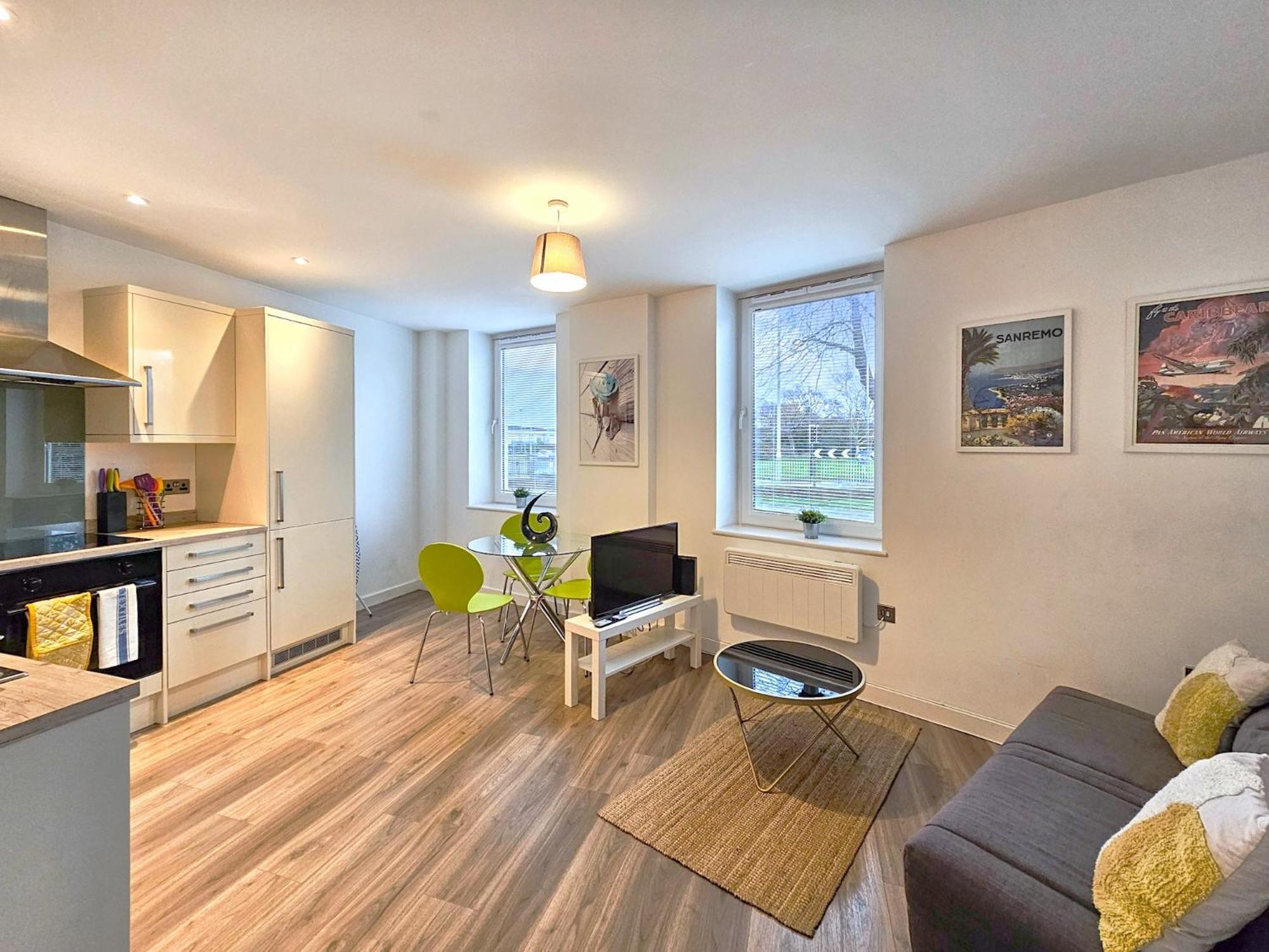 The Post House One By Fortuna Property Gloucester Eksteriør billede